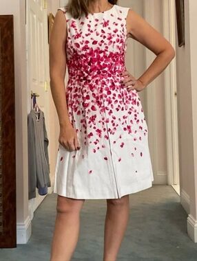 TAHARI ✨️ White Floral Sleeveless Midi Women's Dress Size 4P